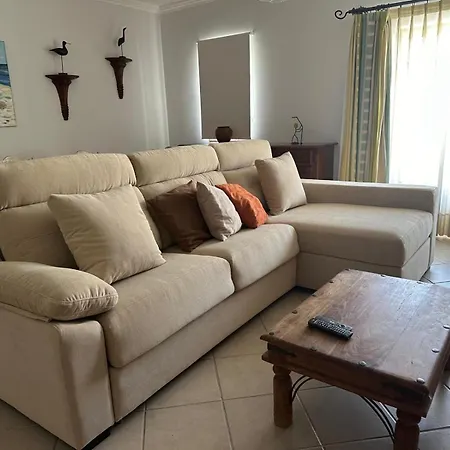 Apartamento T2 Dos Bicos