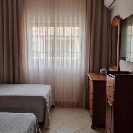 T2 Dos Bicos شقة