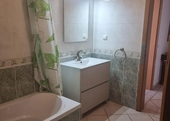 T2 Dos Bicos Apartment *